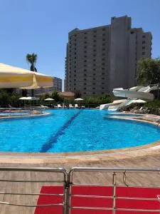 LaviniaTomuk - 梅尔辛