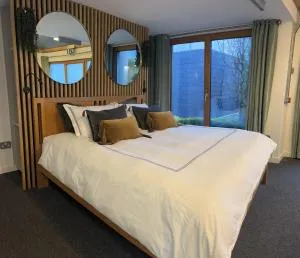 Jackie's Place - Larkins Cross Roads