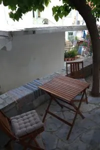 Sufiko Studios - Drosia - Gialiskari