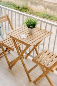 DEMs central stay Volos with private parking