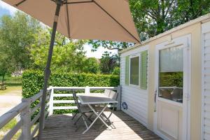 Campings Camping Onlycamp La Colombiere : photos des chambres