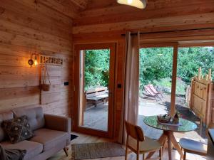 Chalets Petit chalet neuf independant 2 pers La cabane de Jean  : photos des chambres
