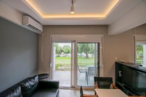 Eleni Seafront Apartment by RentalsPro Services-Nea Moudania Halkidiki