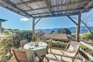 Villas VILLA F2 for 4 people air-conditioned sea view - Swimming pool in resi : photos des chambres