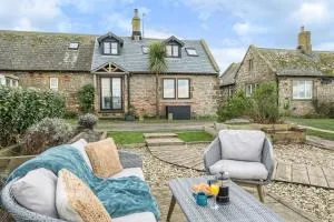 Luxurious & modern on-the-beach family retreat - Boulmer