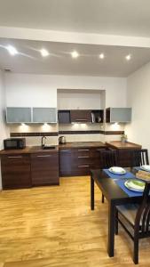 Old Town Apartments - B6A