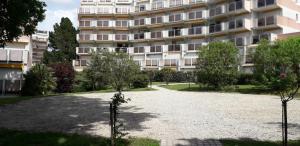 Appartements Studio Le Charentais - logement de vacances 4 personnes bord de mer : photos des chambres