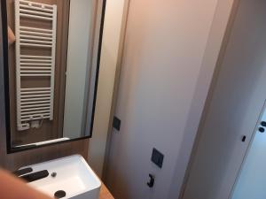 Campings Chalet dans domaine avec piscine : photos des chambres