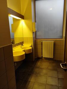 Auberge du Pèlerin Gîte de charme en pierre avec vue sur les montagnes