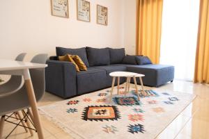 See side Mediterranean Marvel, Two Rooms