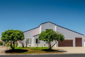 Sea La Vie - Port Owen