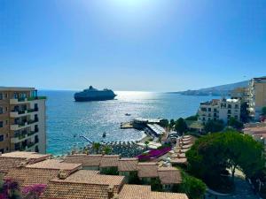 Luxury Diva Sea View Apartment, Bougainville Bay