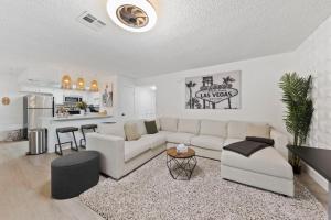 HiddenJewel Near Summerlin