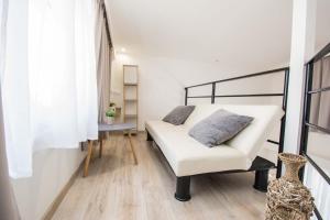 Michalianna Suites "by Checkin"