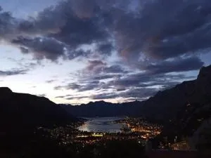 Apartments Orizzonte with beautiful view of the bay - Trojica