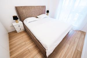 EVRA APARTMENTS ROYAL- FREE private parking