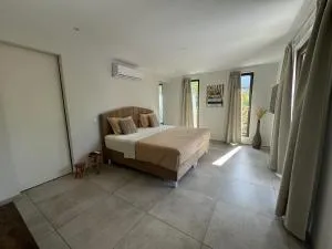 Dushi Home Jan Sofat Luxe - نيوبورت