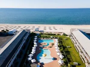 Riviera Beach Resort - Dennis