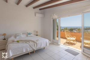 Villa Saler by Abahana Villas