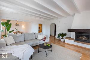 Villa Saler by Abahana Villas