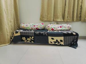 Pet Friendly Studio Apartment in Hadapsar
