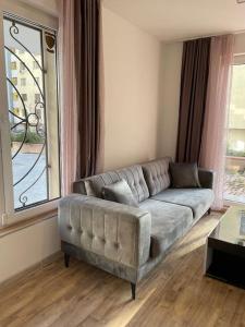 Cozy Apartment in Varna with Parking