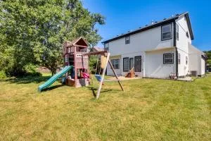 Spacious Olathe Home with Fireplace Near Parks! - أولاث