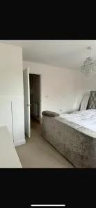 Private Double Room In Three Bedroom Townhouse Shared with Live In Host - 皇家伍顿巴西特