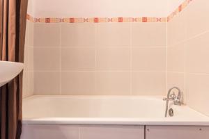 Résidence Le Bastion I - Appartement en duplex spacieux MAE-0284