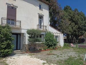 Maisons de vacances Gite 8 pers -climatise avec jardin- proche plage : Maison 3 Chambres