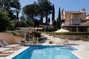 Villa St Nicholas House With Private Heated Pool