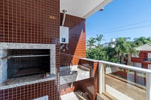 Apt 2Q Moderno 80m da Praia de Mariscal IML0107