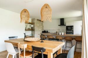Vaste Duplex de Standing avec Terrasse Sud et Vue Nature dans ferme en pierres