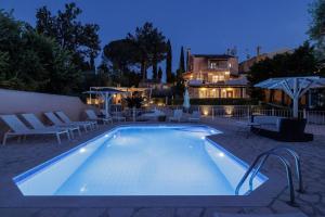 Villa St Nicholas House With Private Heated Pool