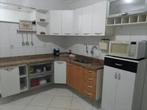 Apê 04 - Confortável e perto de tudo - Aracatu