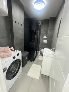 Star Apartments 2