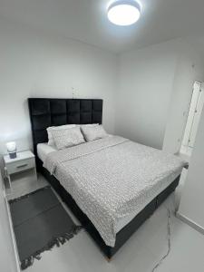 Star Apartments 2