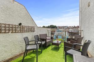 The Pennines - Close to town beach and shops