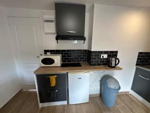 Appartements Studio very close to ligne 13 tram 5 Saint-Denis : photos des chambres