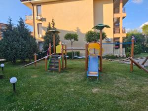 Apartments Anna on Saint Vlas