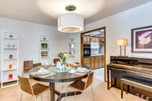 Edmond Townhome with Pool Access Near Arcadia Lake! - Guthrie