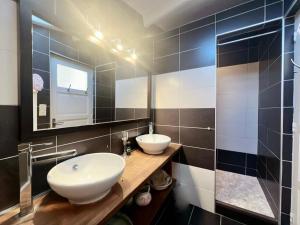 Sejours chez l'habitant La villa de Julien avec piscine : photos des chambres