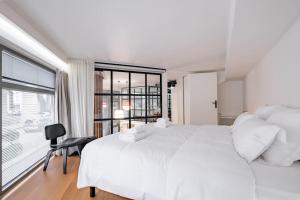 Modern loft - close to Eiffel Tower