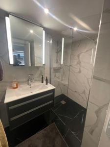 Modern loft - close to Eiffel Tower