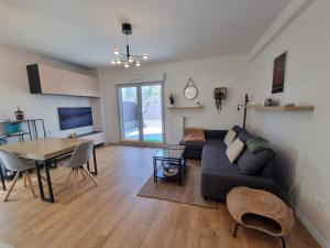 Cosy retreat with terrasse and parking, near Paris and Disney, 5min to train station - Ubytování bez kategorie ve městě Champigny-sur-Marne