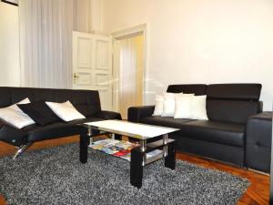 Central Apartment