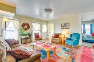 Lake Michigan Vacation Rental 1 Block to Marina!