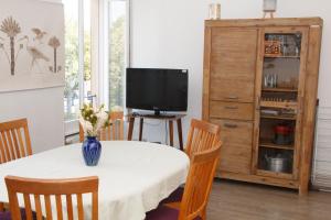 Colmar Friends and Familly guest home -INCLUSIVE - COLMAR Gare - Jardin - Combles et Vous