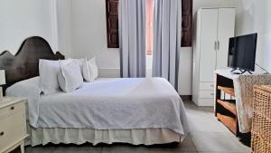 Casa Kolla - 2 bedrooms with private garage in downtown Salta