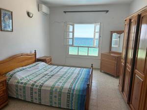 Pied dans lEau à Sousse méditerranéen